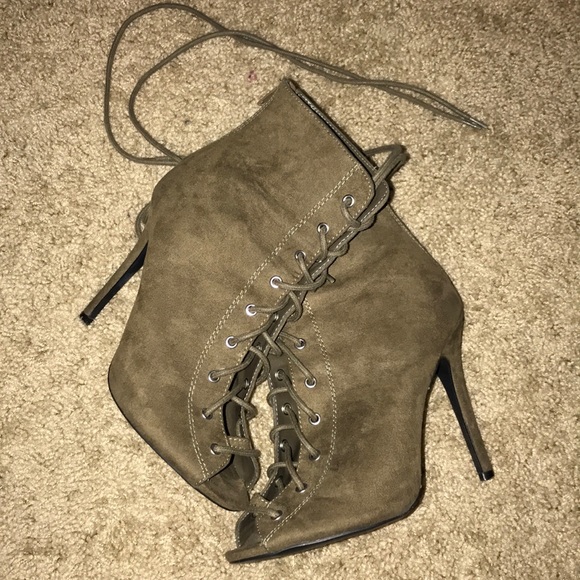 Shoes - Picture 1 of 2